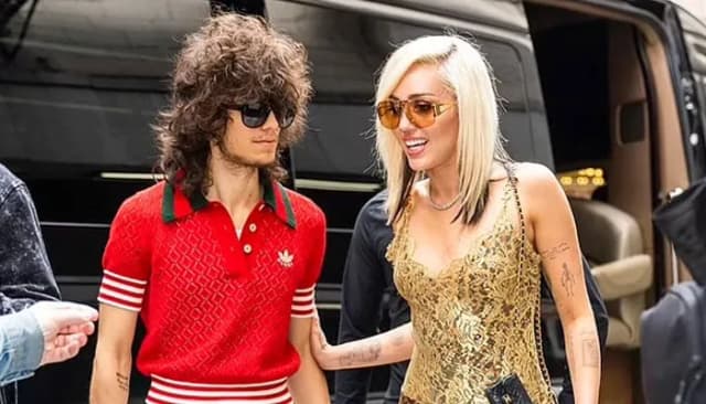 Z kim jest Miley Cyrus? Zaskakujące fakty o jej związku z Maxxem Morando Z kim jest Miley Cyrus? Zaskakujące fakty o jej związku z Maxxem Morando